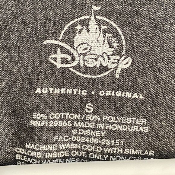 2pc Disney Parks Lot Mickey Mouse and Friends Rainbow T-Shirt Size Small NWT - Picture 4 of 8